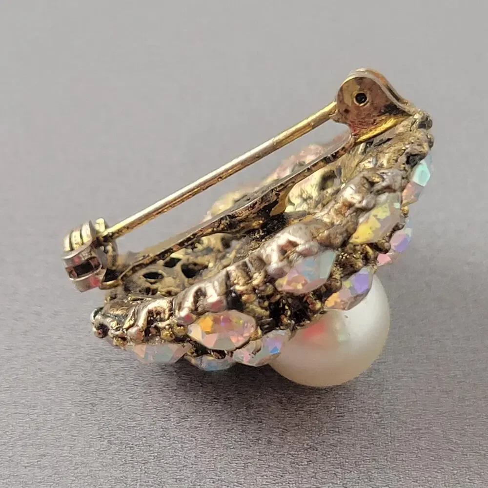 Vintage Rhinestone Brooch Faux Pearl 1.1